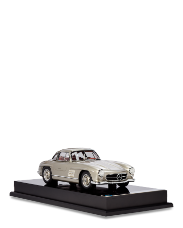 Mercedes Benz Gullwing Coupe in Silver Ralph Lauren HK