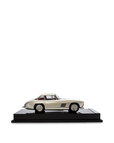 Mercedes Benz Gullwing Coupe in Silver Ralph Lauren HK