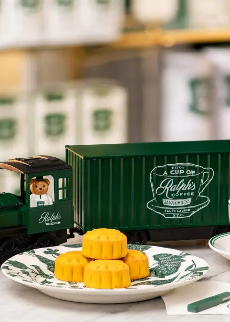 Ralph Lauren Ralph&#39;s Coffee Train Lava Mooncakes